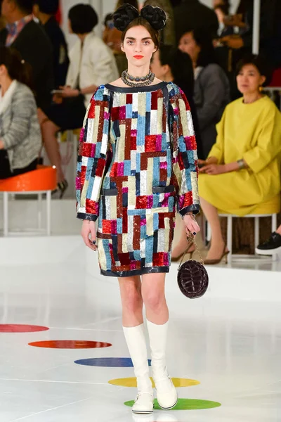 Look 35
